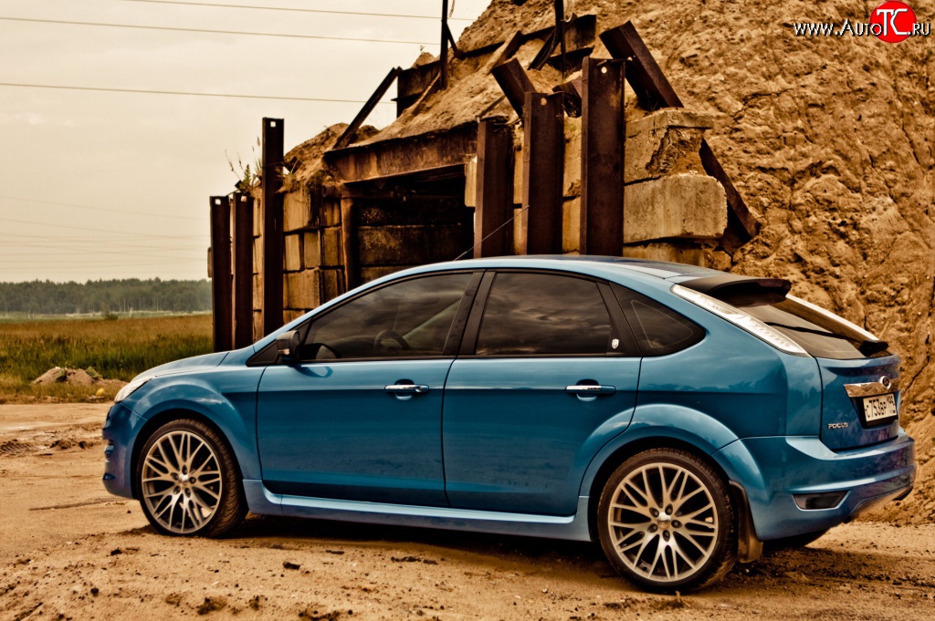 6 999 р. Пороги накладки ST  Ford Focus  2 (2004-2011)  седан дорестайлинг, хэтчбэк 5 дв. дорестайлинг, седан рестайлинг, хэтчбэк 5 дв. рестайлинг (Неокрашенные)  с доставкой в г. Королёв