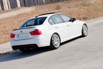 3 399 р. Лип спойлер  3 серия E90 (04-11) АВТОКРАТ  BMW 3 серия  E90 (2004-2008) седан дорестайлинг (Неокрашенный)  с доставкой в г. Королёв. Увеличить фотографию 2