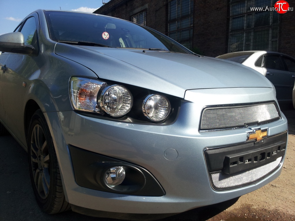 1 539 р. Нижняя сетка на бампер Russtal (хром) Chevrolet Aveo T300 седан (2011-2015)  с доставкой в г. Королёв