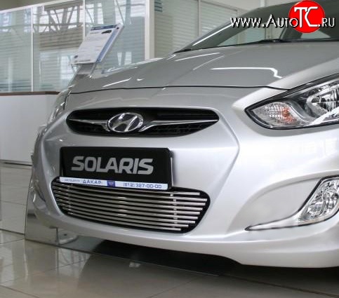 5 499 р. Декоративная вставка воздухозаборника Berkut Hyundai Solaris RBr седан рестайлинг (2014-2017)  с доставкой в г. Королёв