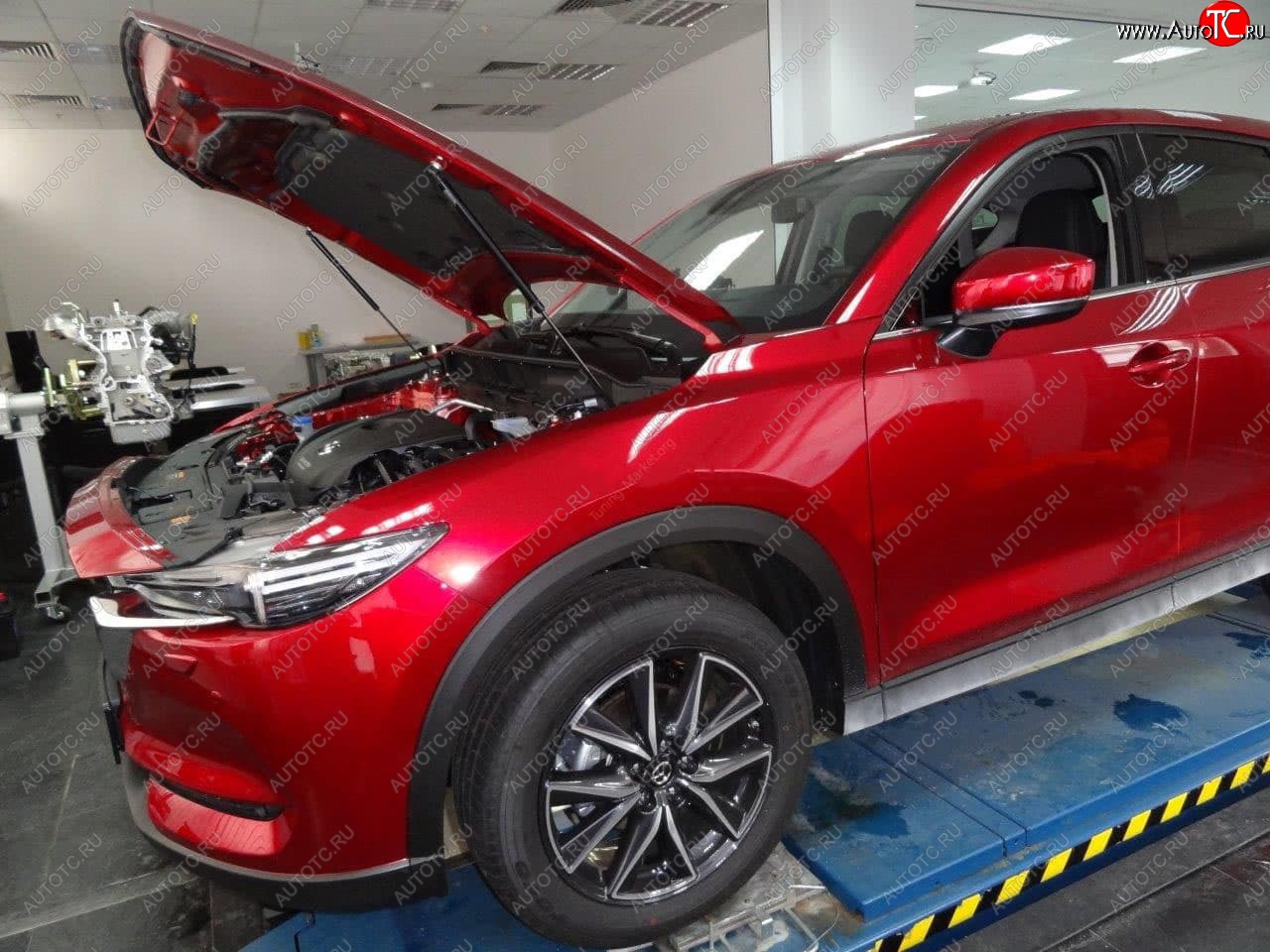 2 049 р. Упоры капота Russtal Mazda CX-5 KF (2016-2025)  с доставкой в г. Королёв