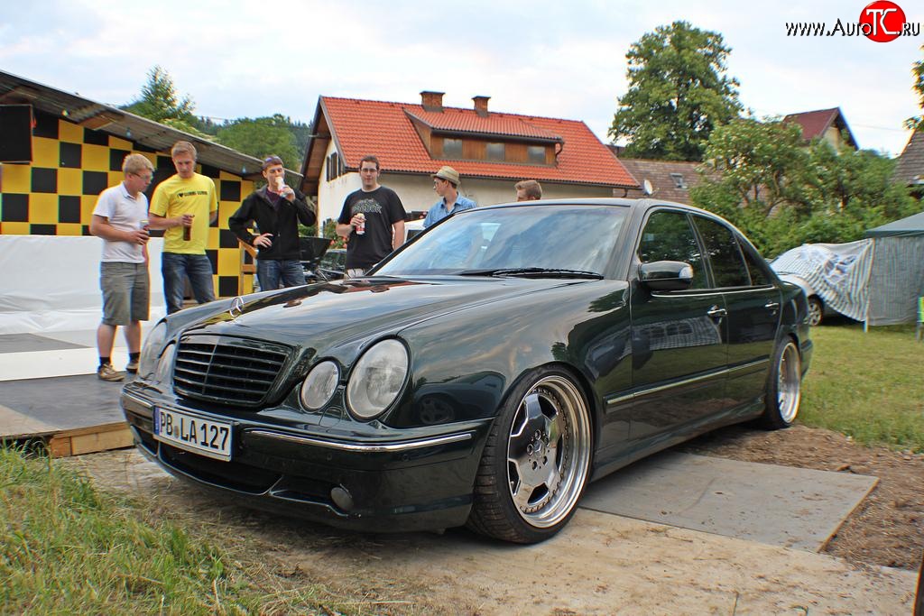 12 599 р. Передний бампер AMG Mercedes-Benz E-Class W210 дорестайлинг седан (1996-1999) (Неокрашенный)  с доставкой в г. Королёв