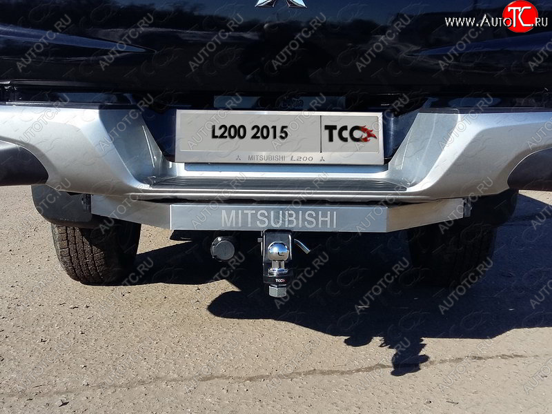 24 099 р. Фаркоп (тягово-сцепное устройство) с задним бампером TCC  Mitsubishi L200  5 KK,KL (2015-2022) дорестайлинг, рестайлинг (оцинкованный, шар Е нержавейка, усиленный, надпись Mitsubishi)  с доставкой в г. Королёв