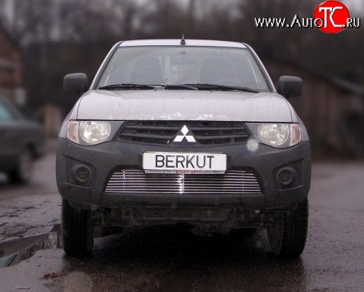 5 399 р. Декоративная вставка воздухозаборника Berkut Mitsubishi L200 4  дорестайлинг (2006-2014)  с доставкой в г. Королёв