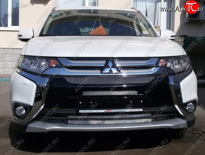 3 479 р. Защитная решётка в воздуховод автомобиля Russtal (хром) Mitsubishi Outlander GF 2-ой рестайлинг (2015-2018)  с доставкой в г. Королёв