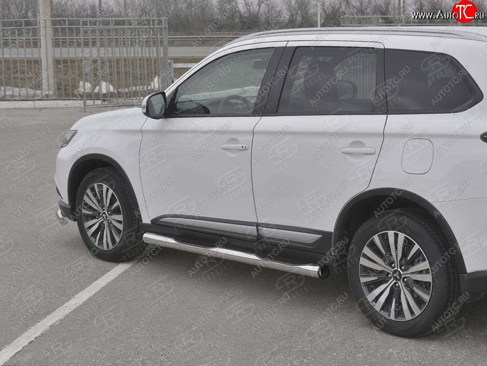 24 999 р. Защита порогов (Ø76 мм с проступью, нержавейка) SLITKOFF  Mitsubishi Outlander  GF (2018-2022) 3-ий рестайлинг (С пластиковыми заглушками на торцах)  с доставкой в г. Королёв