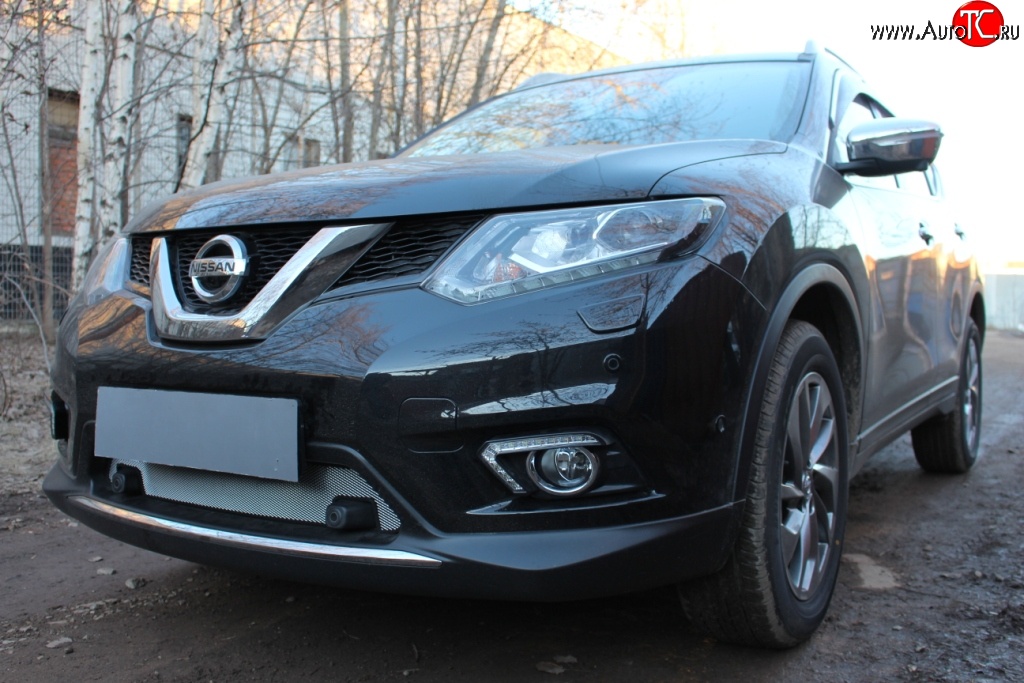 1 569 р. Сетка (под парктроник) на бампер Russtal (хром)  Nissan X-trail  3 T32 (2017-2022) рестайлинг  с доставкой в г. Королёв