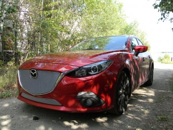 4 599 р. Защитная сетка в бампер (низ, ячейка 4х10 мм) Alfeco Премиум Mazda 3/Axela BM дорестайлинг, хэтчбэк (2013-2016) (Хром)  с доставкой в г. Королёв. Увеличить фотографию 2