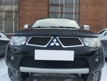 Защитная сетка в бампер (низ, ячейка 3х7 мм) Alfeco Стандарт Mitsubishi Pajero Sport PB дорестайлинг (2008-2013)  (Чёрная)