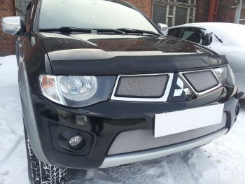 3 279 р. Защитная сетка в бампер (низ, ячейка 3х7 мм) Alfeco Стандарт Mitsubishi Pajero Sport PB дорестайлинг (2008-2013) (Хром)  с доставкой в г. Королёв. Увеличить фотографию 3