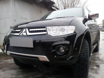 3 399 р. Защитная сетка в бампер (низ, ячейка 3х7 мм) Alfeco Стандарт Mitsubishi L200 4  рестайлинг (2013-2016) (Чёрная)  с доставкой в г. Королёв. Увеличить фотографию 3