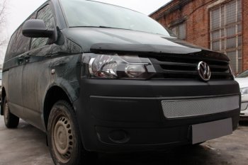 4 299 р. Защитная сетка в бампер (низ, ячейка 4х10 мм) Стрелка11 Премиум Volkswagen Caravelle T5 рестайлинг (2009-2015) (Хром)  с доставкой в г. Королёв. Увеличить фотографию 2