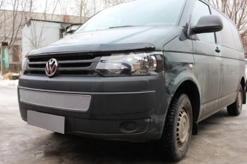 4 299 р. Защитная сетка в бампер (низ, ячейка 4х10 мм) Стрелка11 Премиум Volkswagen Caravelle T5 рестайлинг (2009-2015) (Хром)  с доставкой в г. Королёв. Увеличить фотографию 3