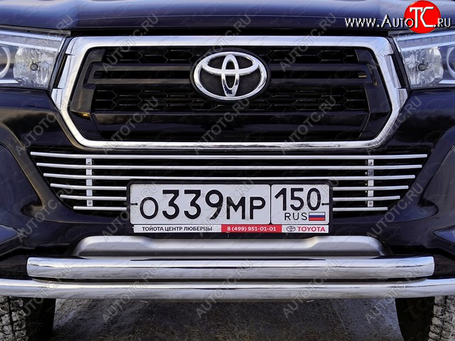 11 299 р. Нижняя декоративная вставка в бампер ТСС Тюнинг  Toyota Hilux  AN120 (2017-2020) 1-ый рестайлинг (d 12 мм)  с доставкой в г. Королёв