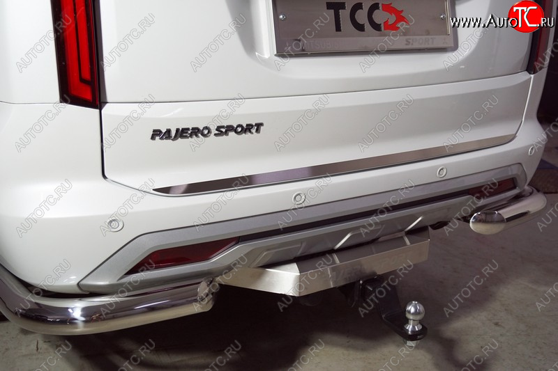 2 759 р. Накладка на заднюю дверь, ТСС Тюнинг  Mitsubishi Pajero Sport  QF (2019-2022) рестайлинг (лист шлифованный)  с доставкой в г. Королёв