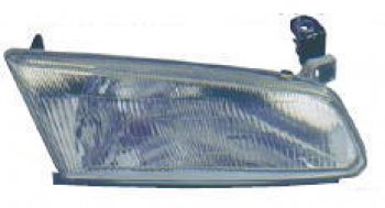 Правая фара (без корректора) BodyParts Toyota Camry XV20 (1999-2001)