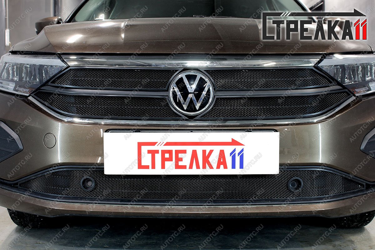 5 749 р. Защита радиатора (верх 4 части) Exclusive Стрелка11 Стандарт Volkswagen Polo Mk6 лифтбек (2020-2022) (черная)  с доставкой в г. Королёв