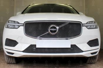 3 899 р.  Защита радиатора (Momentum) (верх 2 части) Стрелка11 Стандарт  Volvo XC60 (2017-2022) (черная)  с доставкой в г. Королёв. Увеличить фотографию 2