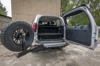 77 999 р. Бампер силовой задний РИФ Toyota Land Cruiser Prado J150 2-ой рестайлинг (2017-2020) (С квадратом под фаркоп, калиткой и подсветкой номера)  с доставкой в г. Королёв. Увеличить фотографию 9