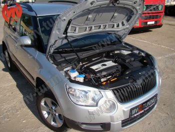 2 969 р. Упор капота MV-Tuning (одинарный) Skoda Yeti (2009-2013)  с доставкой в г. Королёв. Увеличить фотографию 4