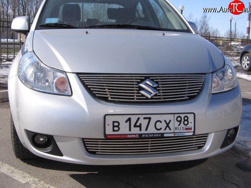 5 999 р. Декоративная вставка решетки радиатора (седан) Berkut Suzuki SX4 GYA,GYB  рестайлинг, хэтчбэк (2010-2016)  с доставкой в г. Королёв