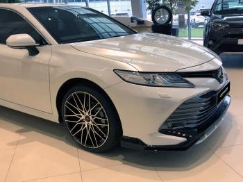 16 899 р. Накладка переднего бампера HEMMES  Toyota Camry  XV70 (2017-2021) дорестайлинг  с доставкой в г. Королёв. Увеличить фотографию 4