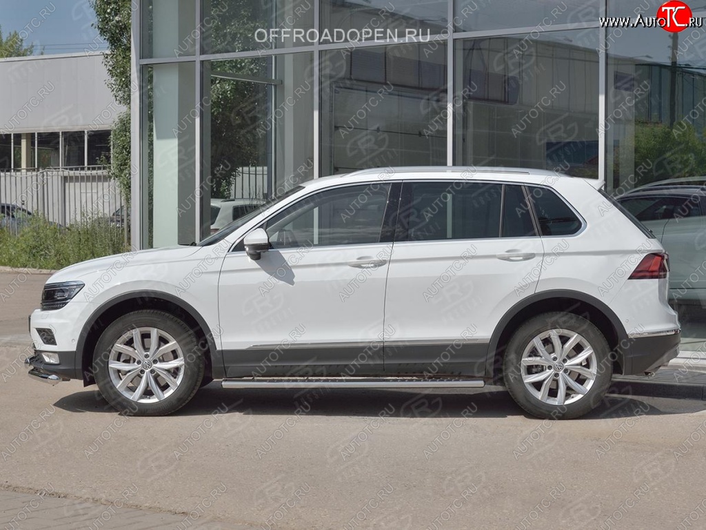 31 649 р. Пороги труба 120х60 овал с проступью Russtal Volkswagen Tiguan Mk2 дорестайлинг (2016-2020)  с доставкой в г. Королёв