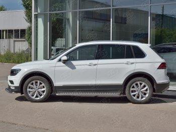 22 999 р. Пороги труба d42 с листом (Лист алюм, проф.сталь) (v2) SLITKOFF Volkswagen Tiguan Mk2 дорестайлинг (2016-2020)  с доставкой в г. Королёв. Увеличить фотографию 1