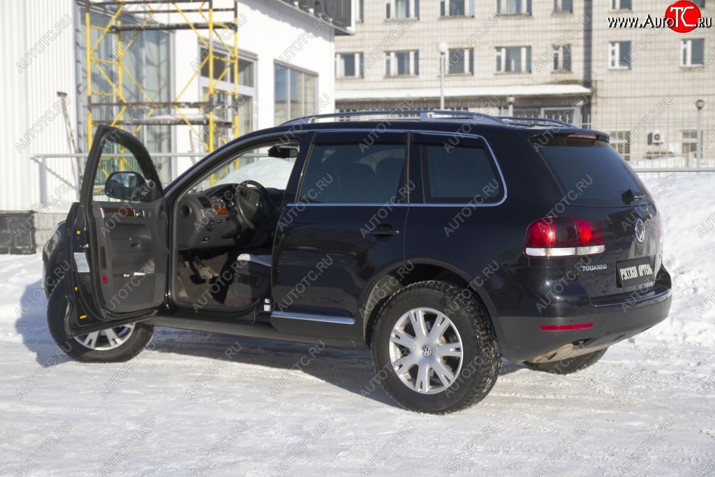 1 649 р. Накладки на внутренние пороги передних дверей RA  Volkswagen Touareg  GP (2006-2010) рестайлинг  с доставкой в г. Королёв